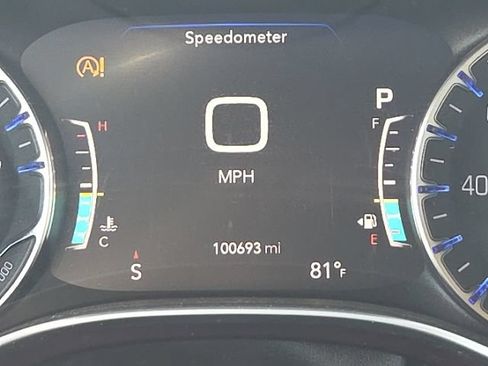 Used 2018 Chrysler Pacifica Limited w/ Advanced Safetytec Group FWD image 48