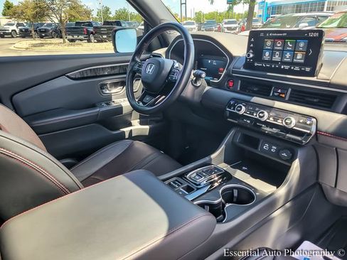 Used 2025 Honda Pilot Black Edition image 26