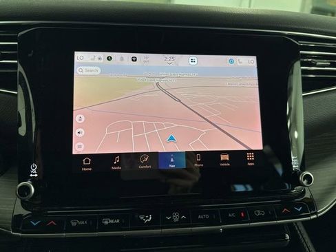 Used 2024 Jeep Wagoneer L Series II image 23