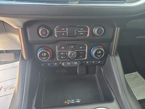 Used 2023 Chevrolet Tahoe High Country w/ Premium Package 2 AWD/4WD image 22