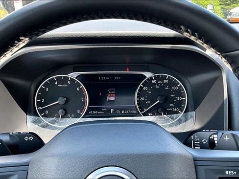 Used 2025 Nissan Rogue SV AWD/4WD image 13