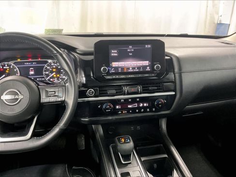 Used 2022 Nissan Pathfinder SV w/ SV Premium Package image 19