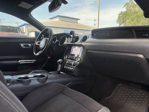 Used 2020 Ford Mustang Coupe w/ Equipment Group 101A RWD image 21
