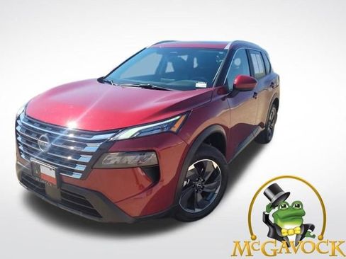 Used 2025 Nissan Rogue SV w/ SV Premium Package image 1