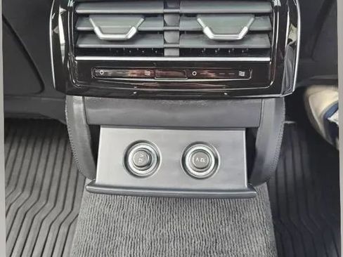 Used 2021 Audi A8 L 3.0T AWD/4WD image 18