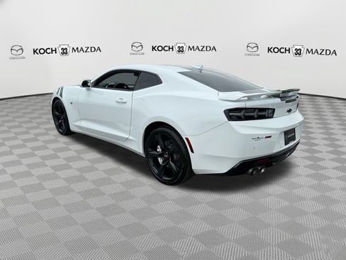 Used 2016 Chevrolet Camaro SS RWD image 12
