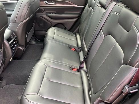 New 2026 Jeep Grand Cherokee Limited w/ Limited Altitude Package AWD/4WD image 24