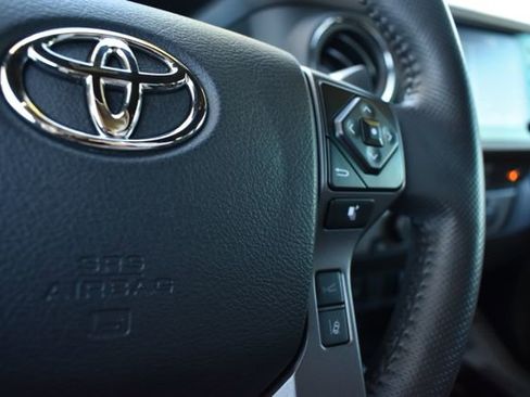 Used 2023 Toyota Tacoma TRD Sport image 28