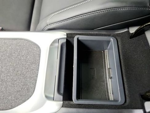 Used 2025 Lucid Air Pure RWD image 68