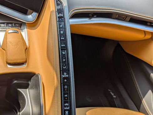 Used 2024 Chevrolet Corvette Stingray Premium Cpe w/ Z51 Performance Package RWD image 24