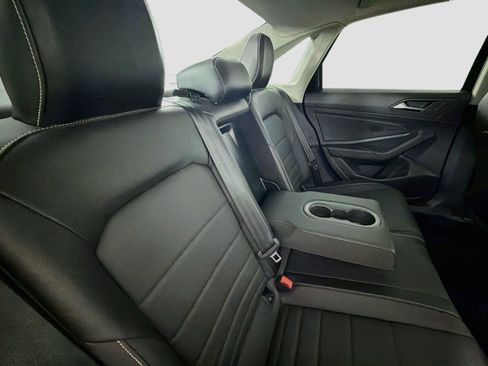 Used 2022 Volkswagen Jetta SE FWD image 25