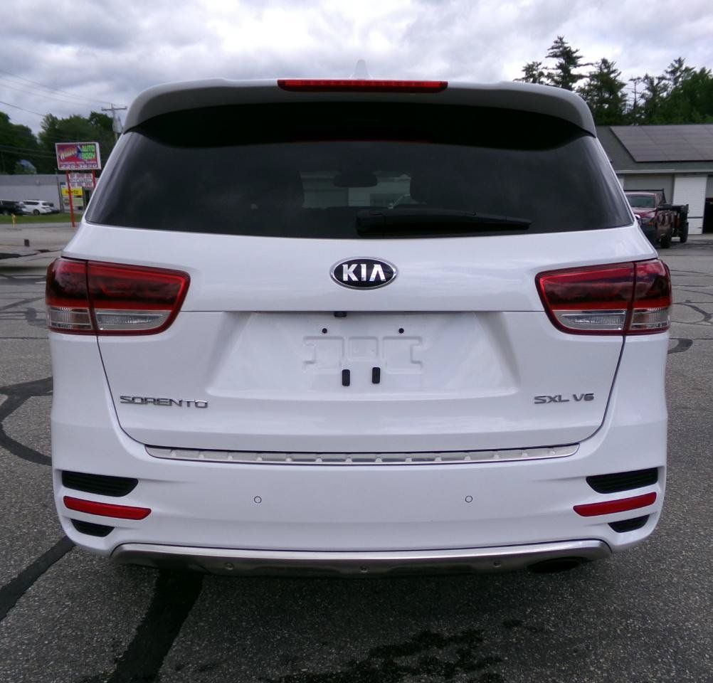 Used 2016 Kia Sorento SX w/ SXL Technology Package AWD/4WD image 4