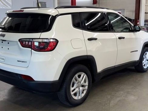Used 2018 Jeep Compass Sport FWD image 6