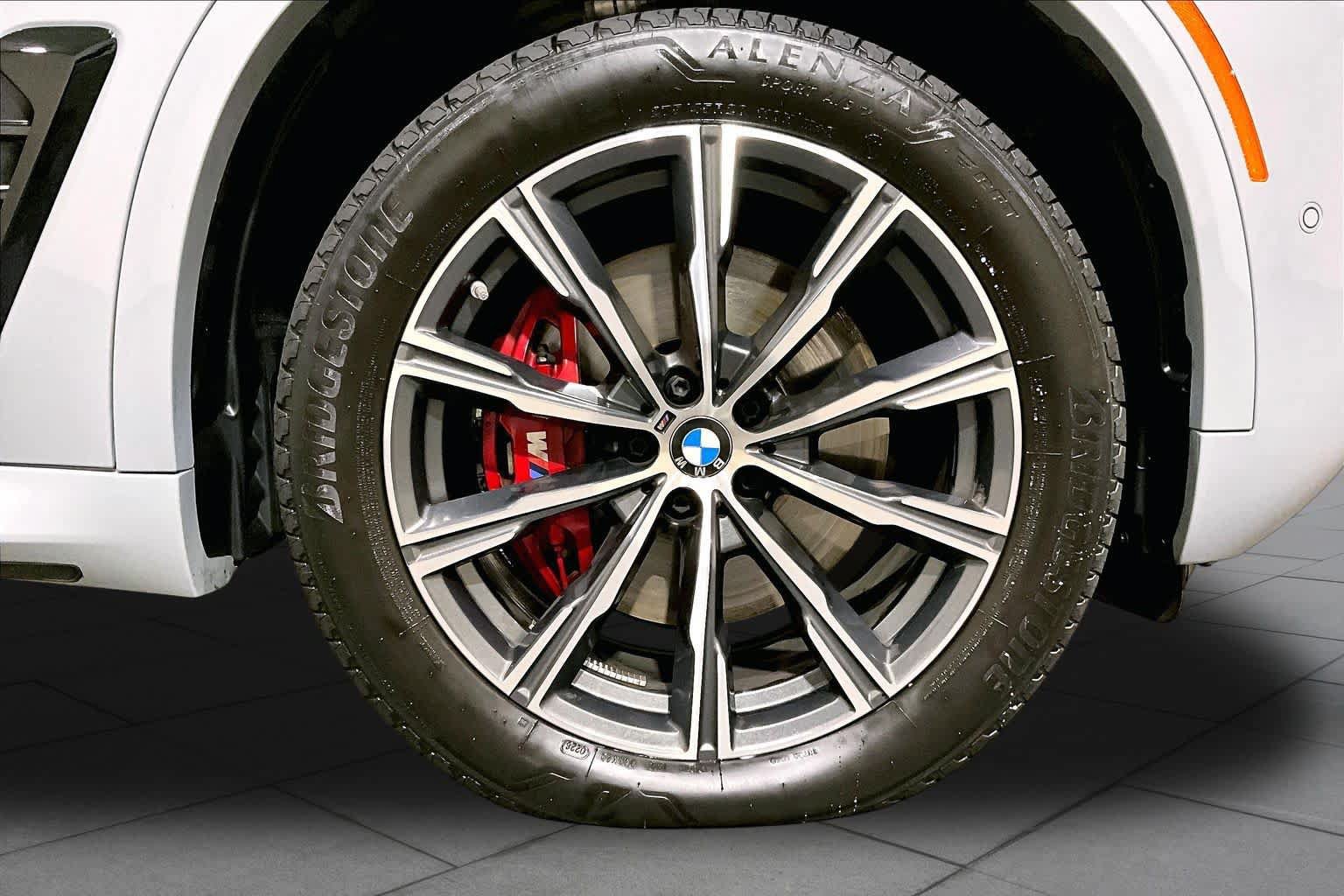Used 2026 BMW X5 xDrive40i w/ M Sport Package AWD/4WD image 10