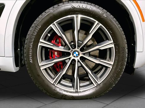 Used 2026 BMW X5 xDrive40i w/ M Sport Package AWD/4WD image 10