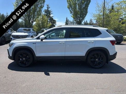 Certified 2023 Volkswagen Taos SE AWD/4WD image 3