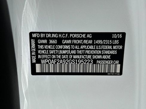 Used 2016 Porsche 911 R RWD image 43