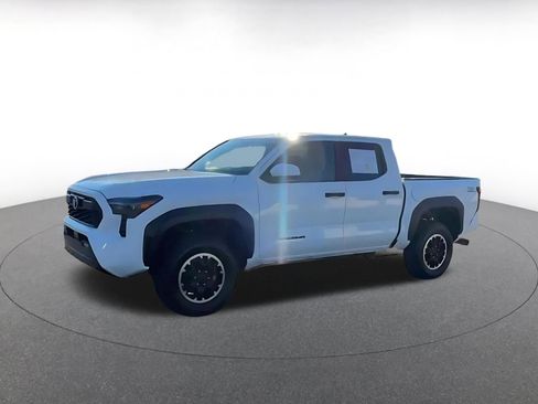 Used 2025 Toyota Tacoma TRD Off-Road image 4