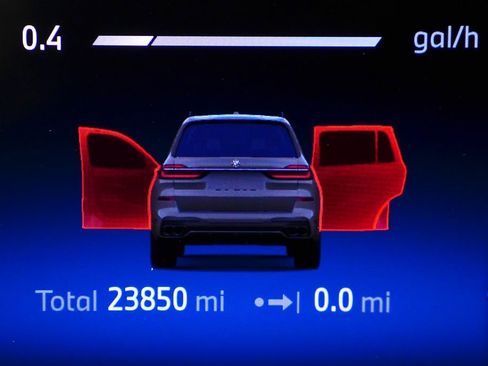 Used 2024 BMW X7 M60i w/ M Sport Professional Package image 32