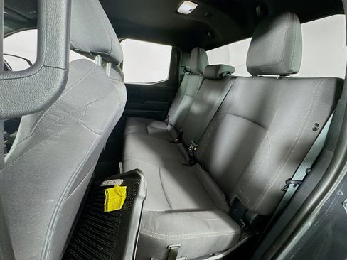 Certified 2025 Toyota Tacoma SR5 AWD/4WD image 17