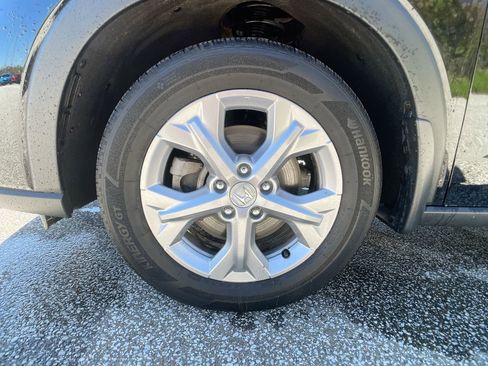 Used 2023 Honda HR-V LX image 11