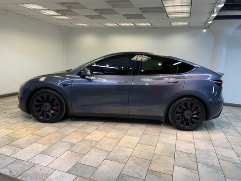 Used 2022 Tesla Model Y Performance AWD/4WD image 5