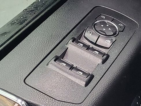 Used 2018 Ford F150 Lariat w/ Equipment Group 502A Luxury RWD image 27