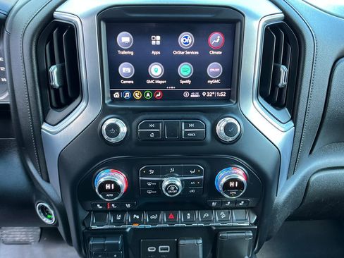 Used 2020 GMC Sierra 2500 SLT w/ SLT Premium Plus Package image 15