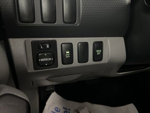 Used 2014 Toyota Tacoma 4x4 Access Cab image 15