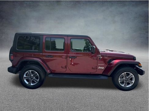 Used 2021 Jeep Wrangler Unlimited Sahara AWD/4WD image 6