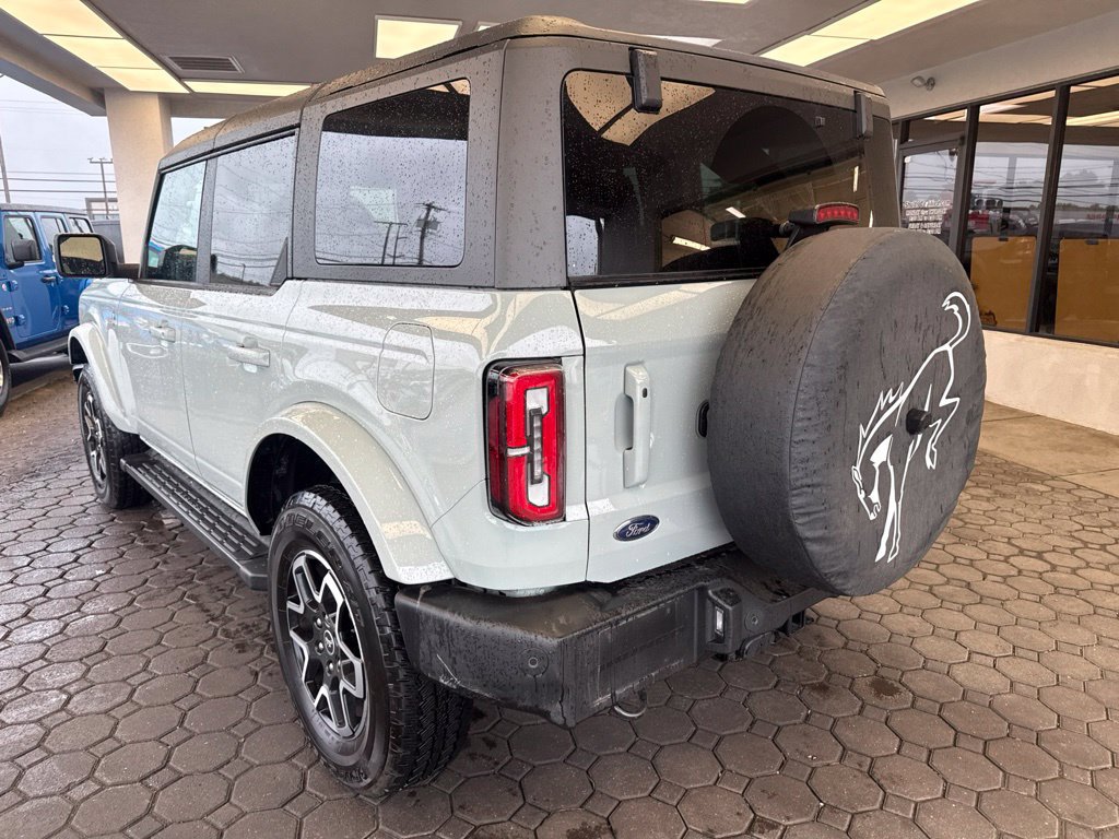 Used 2024 Ford Bronco Outer Banks AWD/4WD image 8
