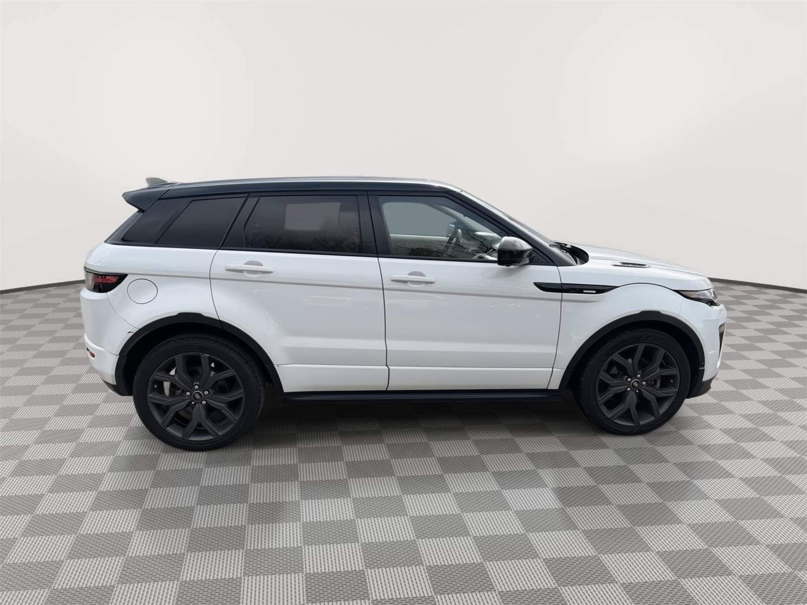 Used 2017 Land Rover Range Rover Evoque Autobiography AWD/4WD image 8