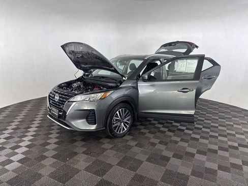Certified 2023 Nissan Kicks SV image 10