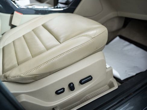 Used 2015 Ford Escape Titanium image 32