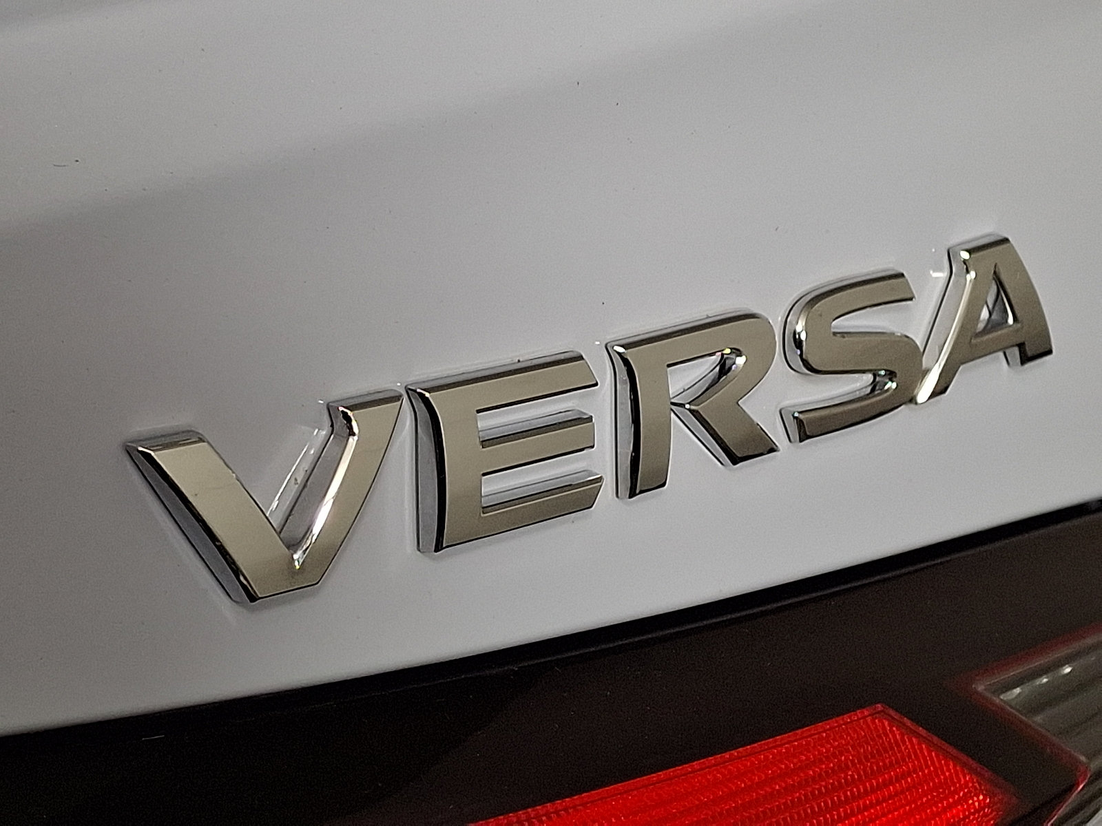 Used 2025 Nissan Versa SV FWD image 28