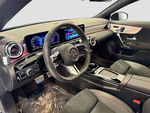 Certified 2025 Mercedes-Benz CLA 250 4MATIC image 9