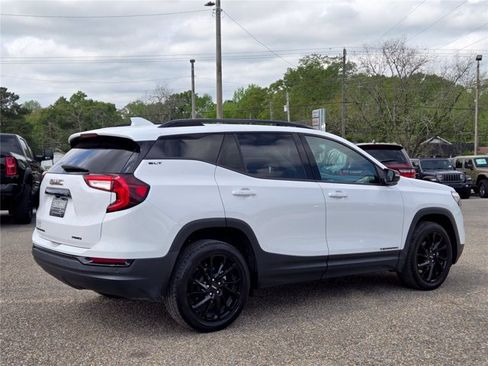 Used 2023 GMC Terrain SLT w/ Tech Package AWD/4WD image 15