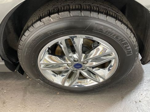 Used 2016 Ford Edge SEL FWD image 18