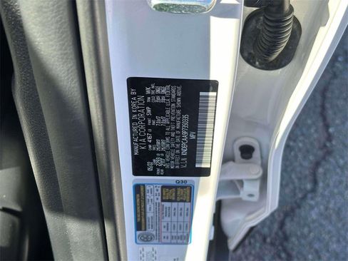 Used 2023 Kia Seltos LX image 16