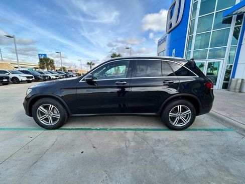 Used 2021 Mercedes-Benz GLC 300 image 3