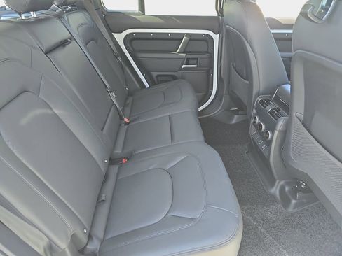 New 2026 Land Rover Defender 110 X-Dynamic SE image 11
