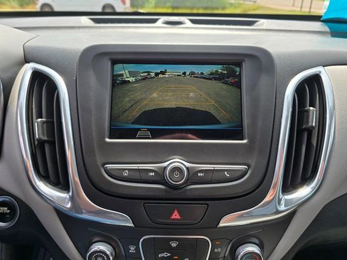 Used 2019 Chevrolet Equinox LS image 17