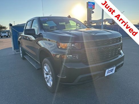 Used 2021 Chevrolet Silverado 1500 Custom image 3