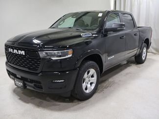 New 2026 RAM 1500 4x4 Crew Cab video 3
