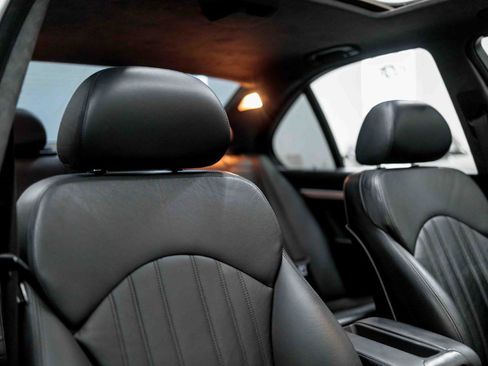 Used 2003 BMW M5 RWD image 81