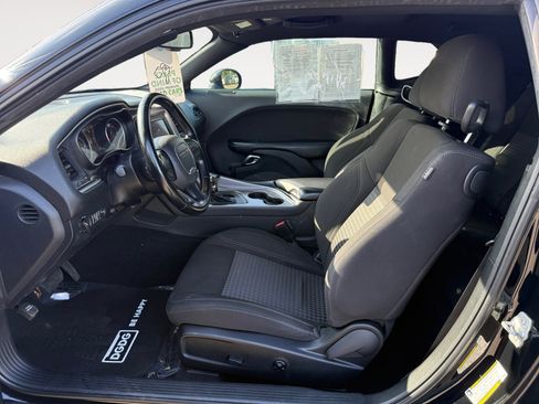Used 2020 Dodge Challenger SXT image 10