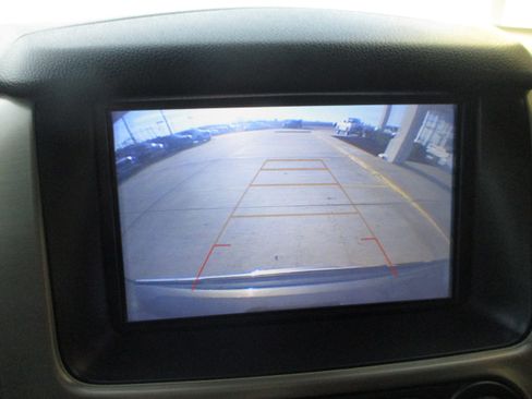 Used 2018 GMC Yukon Denali image 25