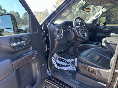 Used 2022 GMC Sierra 2500 Denali w/ Denali Ultimate Package image 12