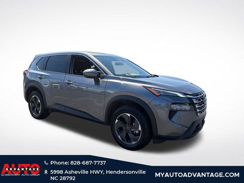 Used 2025 Nissan Rogue SV AWD/4WD image 1