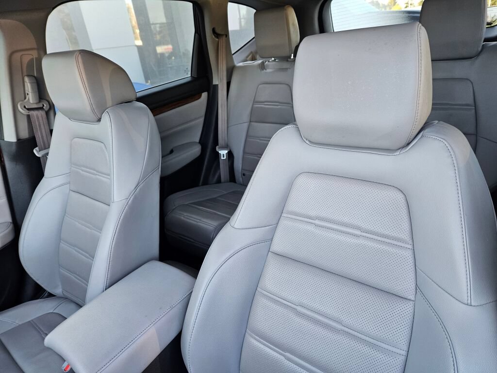 Used 2018 Honda CR-V Touring image 19